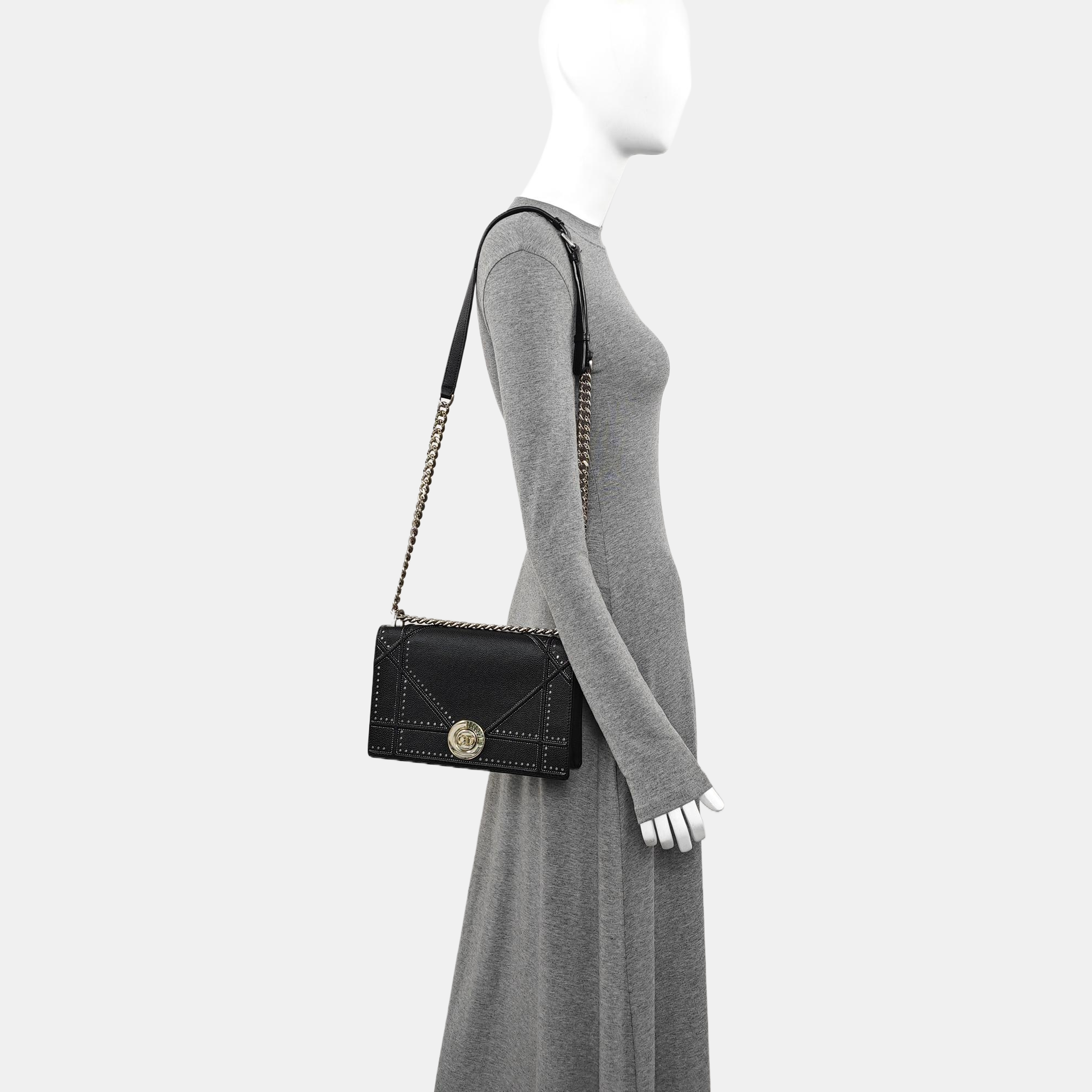 Diorama Medium Cannage Calfskin Black