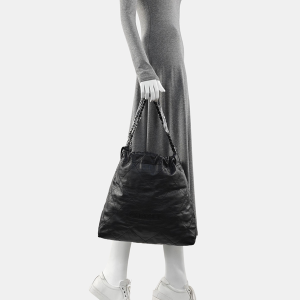 CHANEL 22 Medium Quilted Calfskin Black
