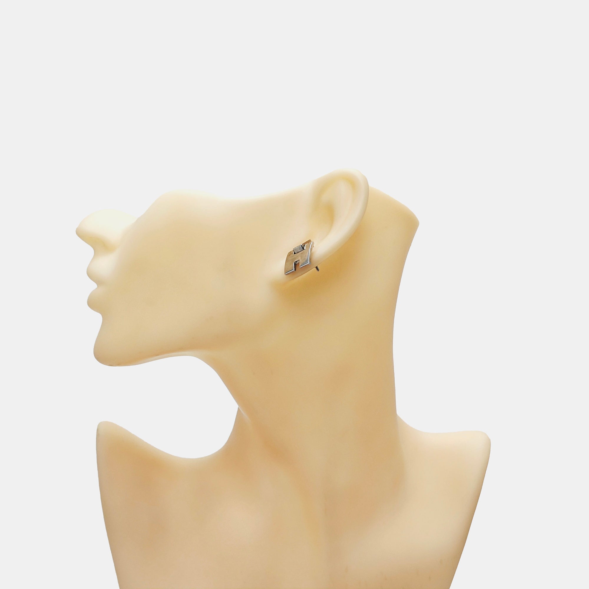 Eileen Metal Silver Stud Earrings