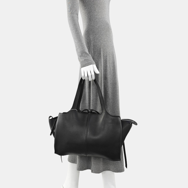 TRI FOLD Medium Calfskin Black