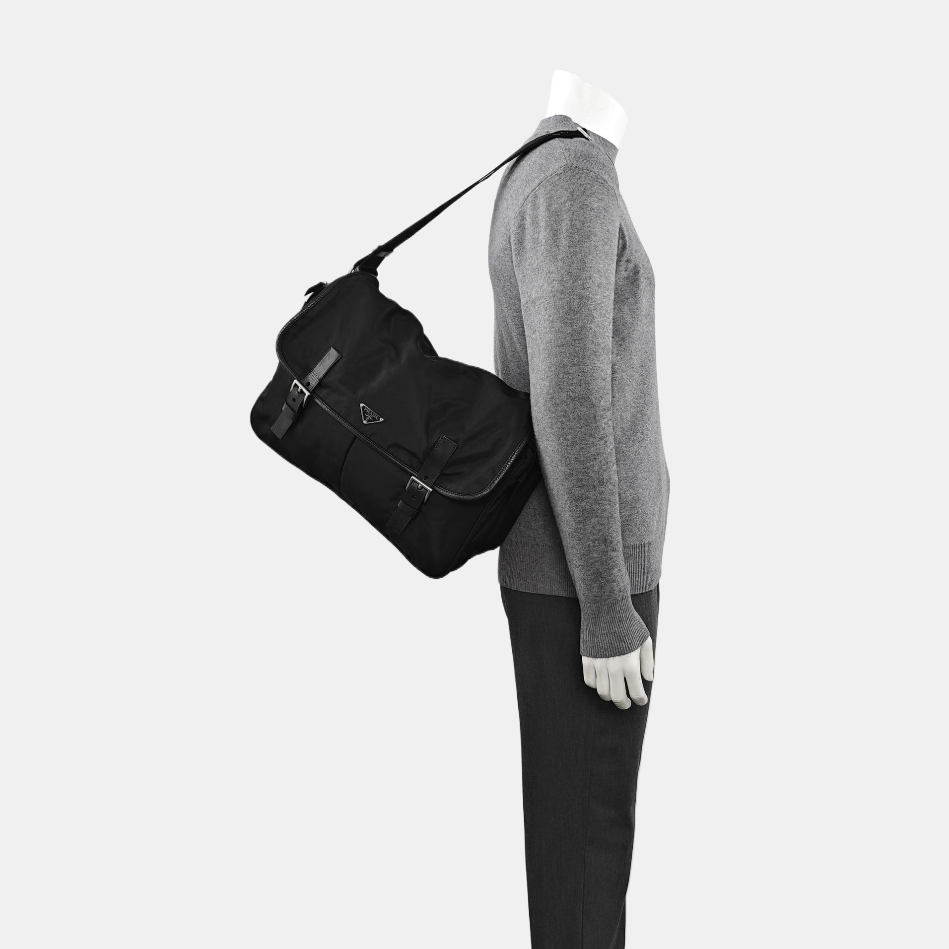 Vela Messenger Bag Nylon Black