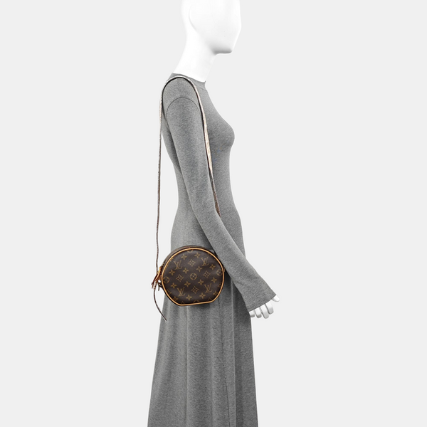 BOITE CHAPEAU PM Monogram Coated Canvas Brown