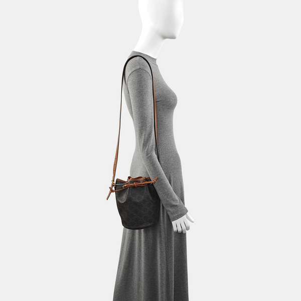 Authenticated pre-owned  TRIOMPHE CANVAS Small Coated Canvas Brown - Bucket Bag at Looply