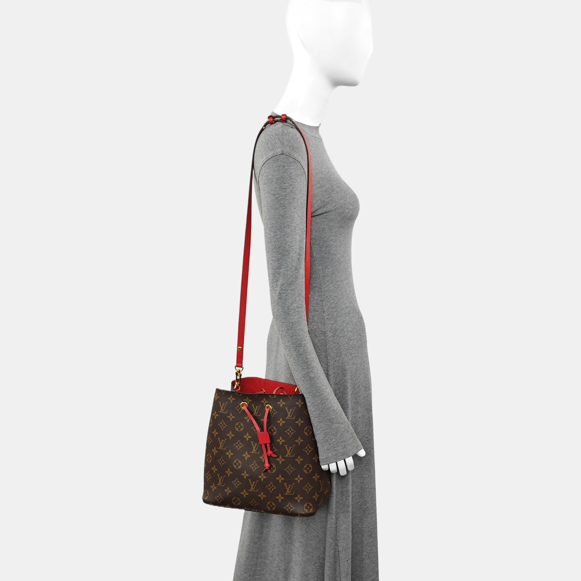 NÉONOÉ MM Monogram Coated Canvas Brown