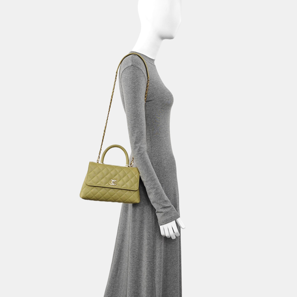 Authenticated pre-owned  COCO HANDLE Grained Calfskin Green - Shoulder Bag at Looply