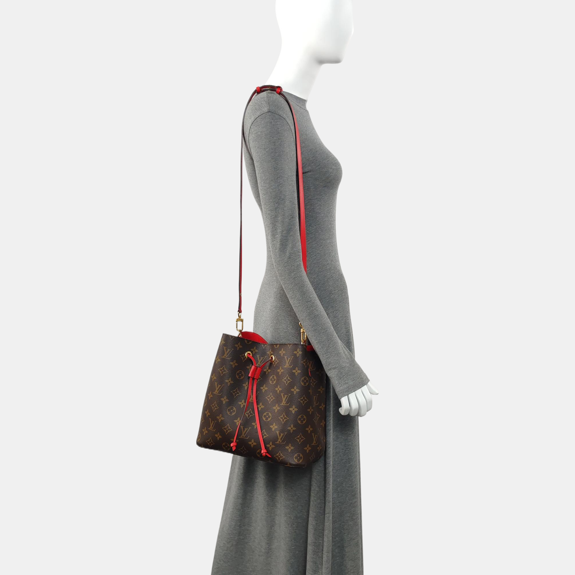 NÉONOÉ MM Monogram Coated Canvas Brown