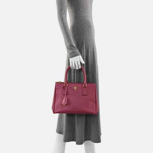 Galleria Medium Saffiano Calfskin Red