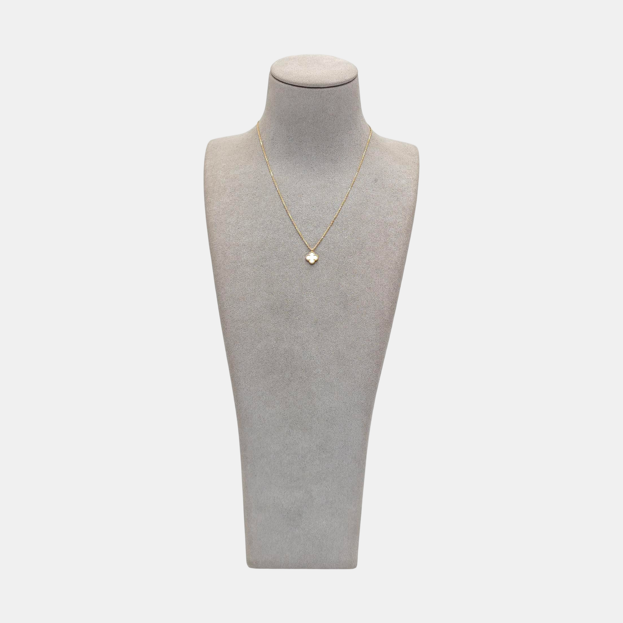 Sweet Alhambra 18k Gold Necklace
