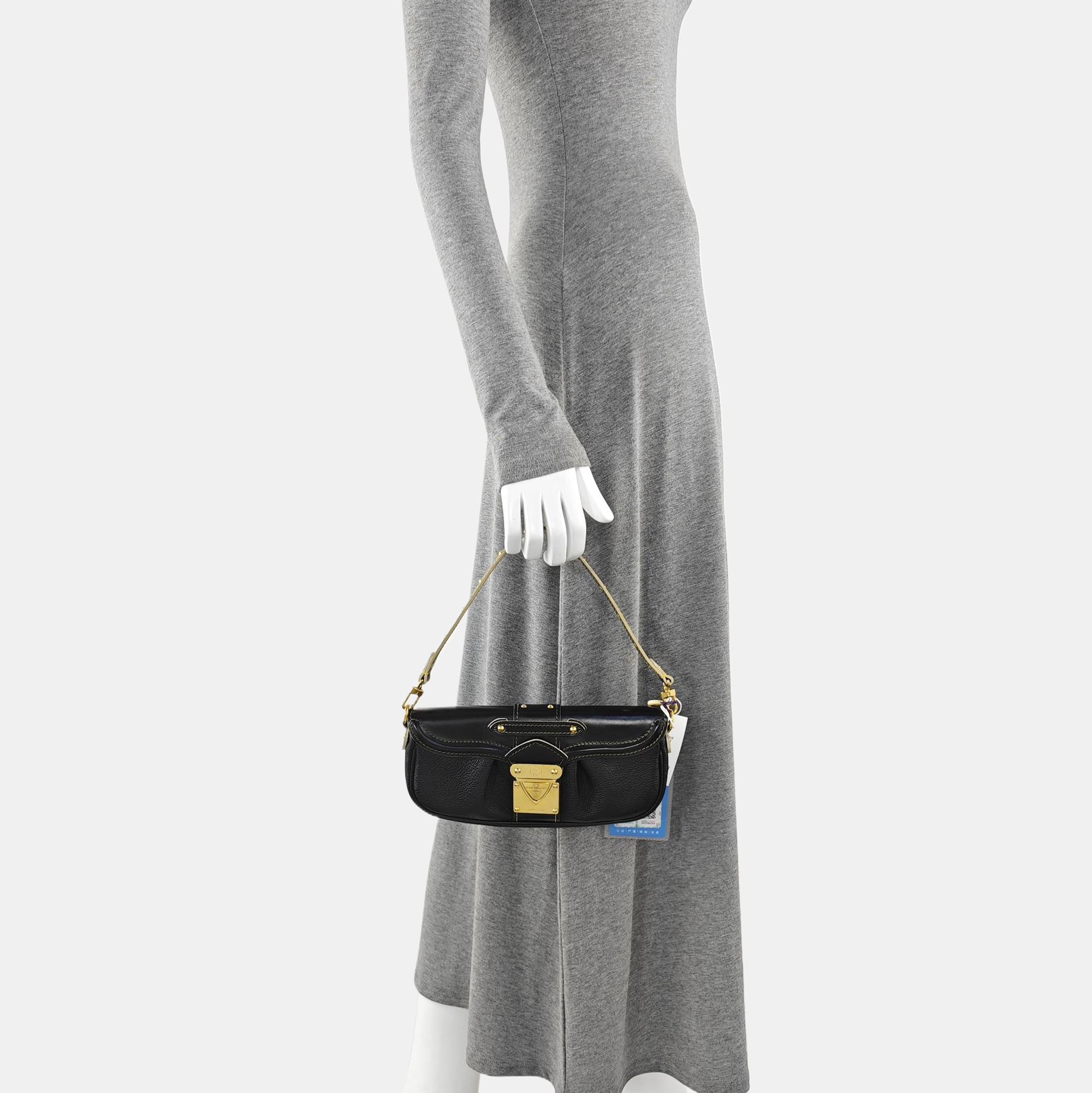 LE SUPERBE Calfskin Black