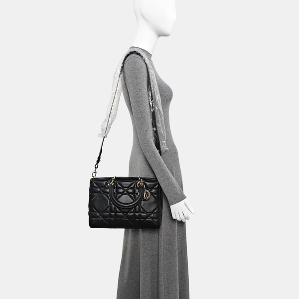 Lady D-Sire Medium Cannage Calfskin Black