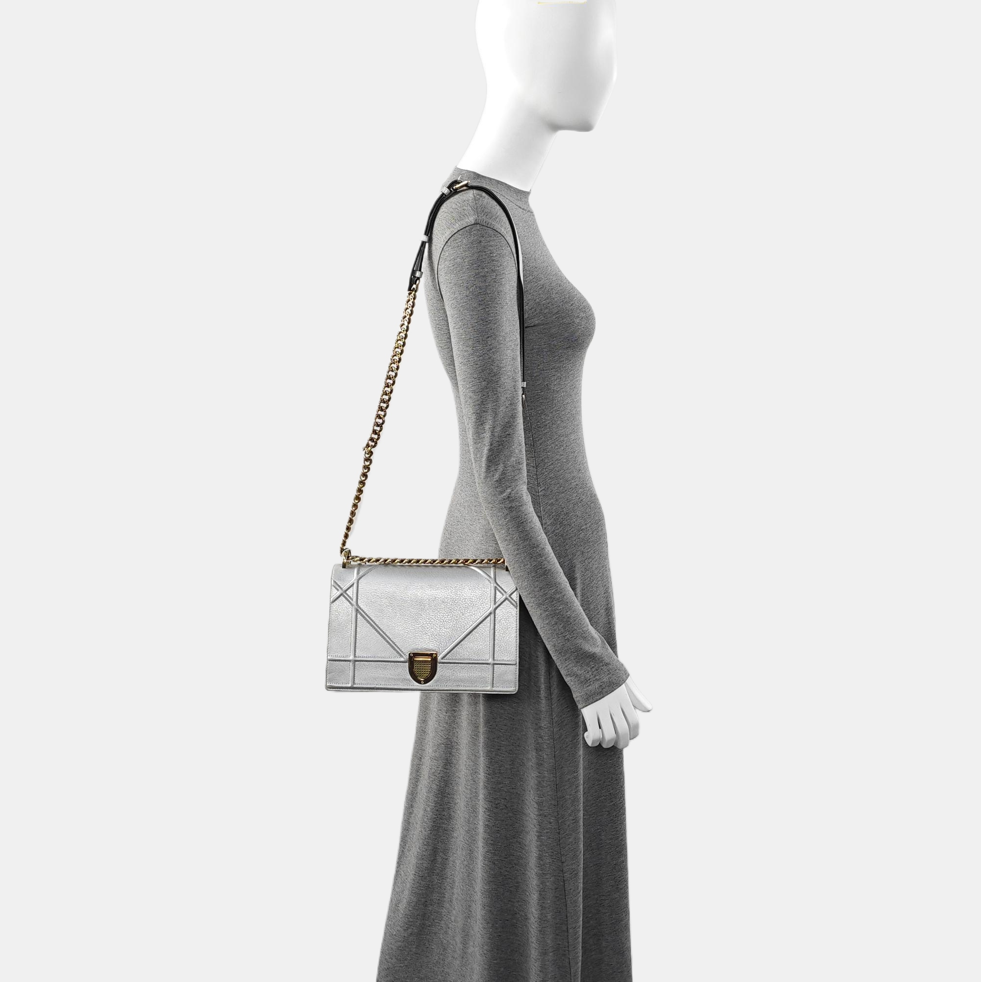 Diorama Medium Cannage Calfskin Silver