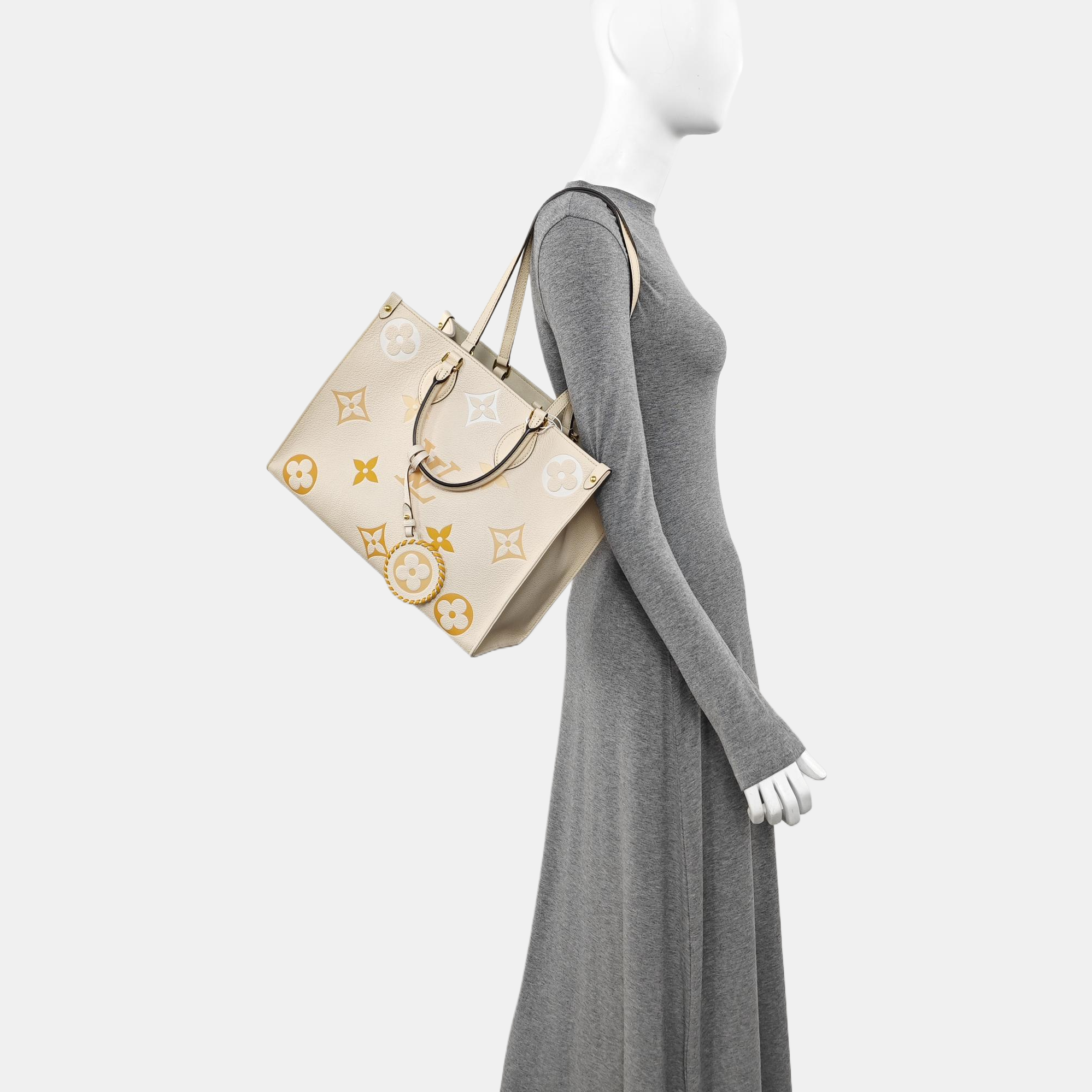 ONTHEGO MM Monogram Calfskin Beige