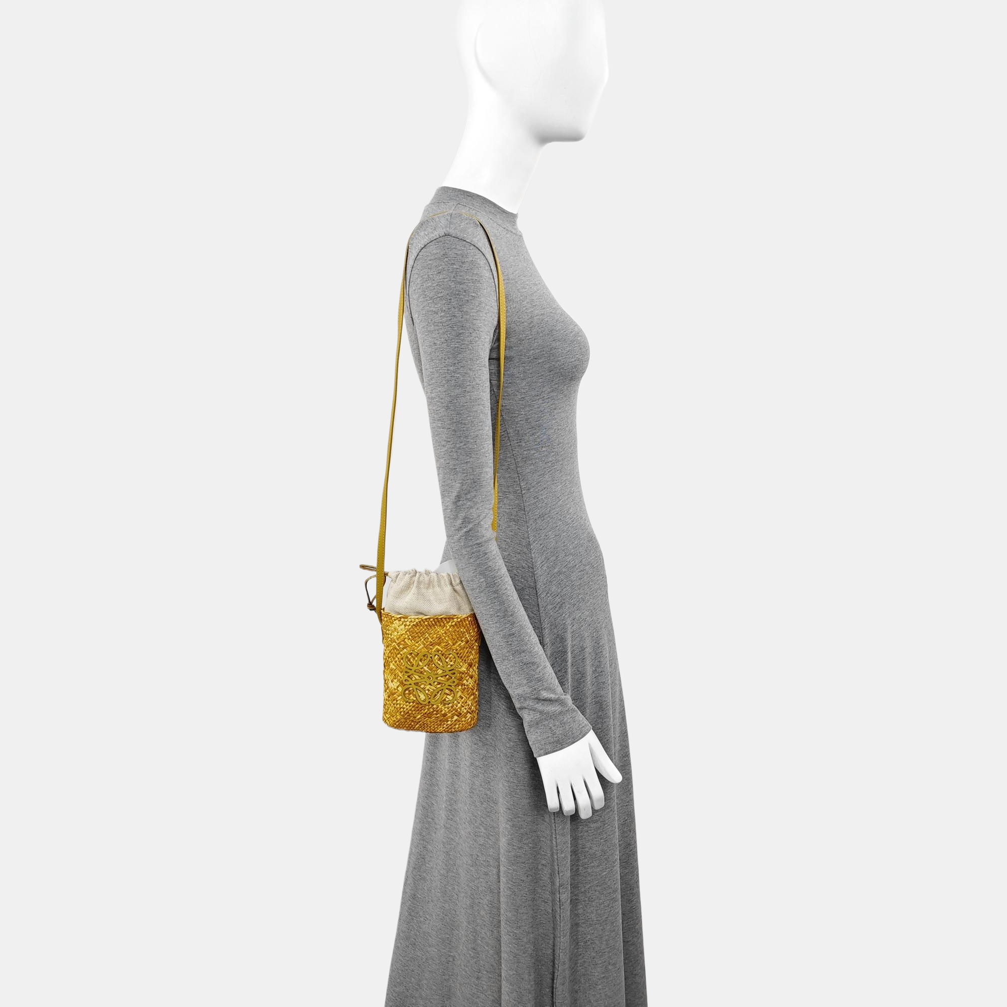 Straw Bucket Bag Yellow