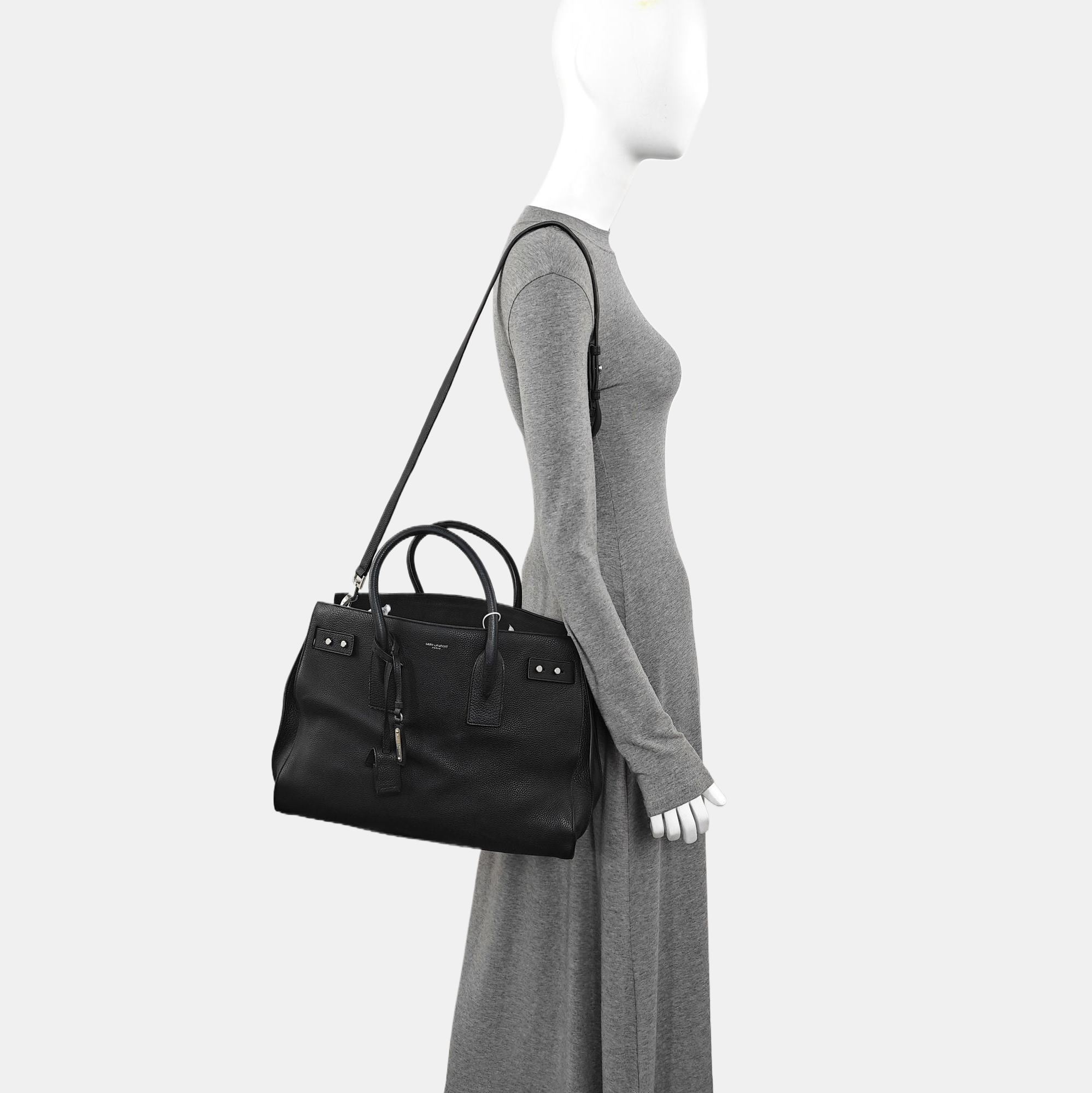 SAC DE JOUR Calfskin Black