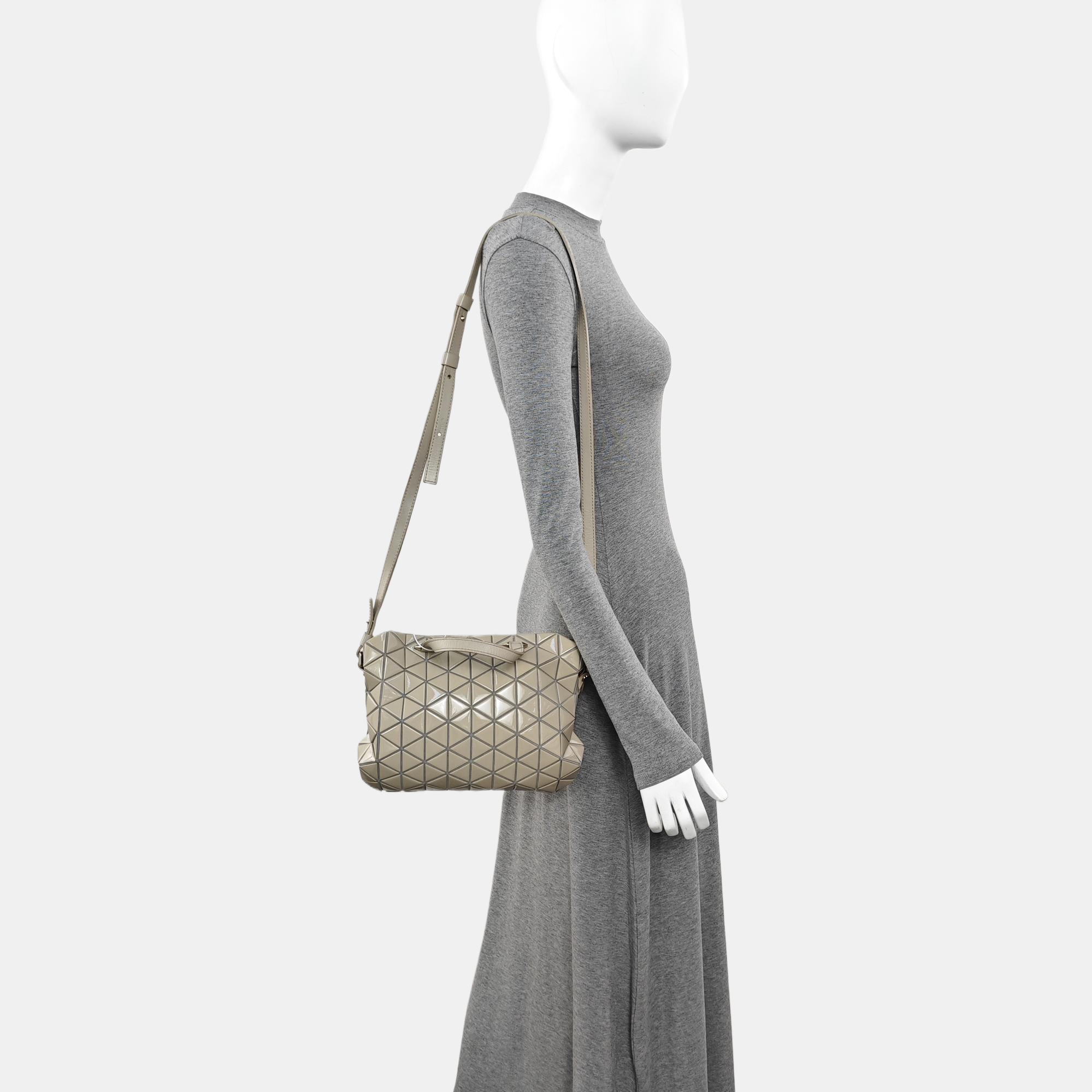 Special Material Shoulder Bag Beige