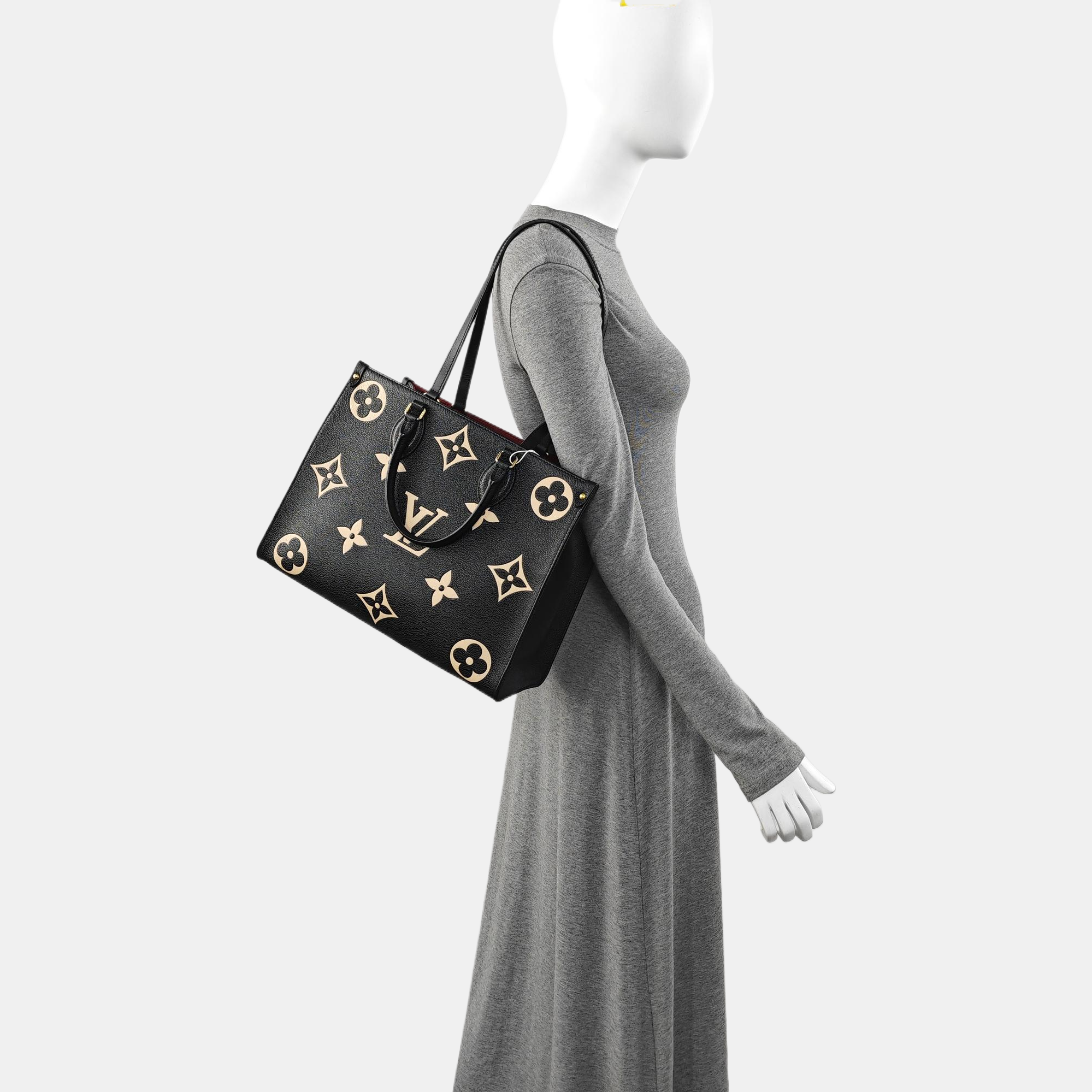 ONTHEGO MM Monogram Calfskin Black