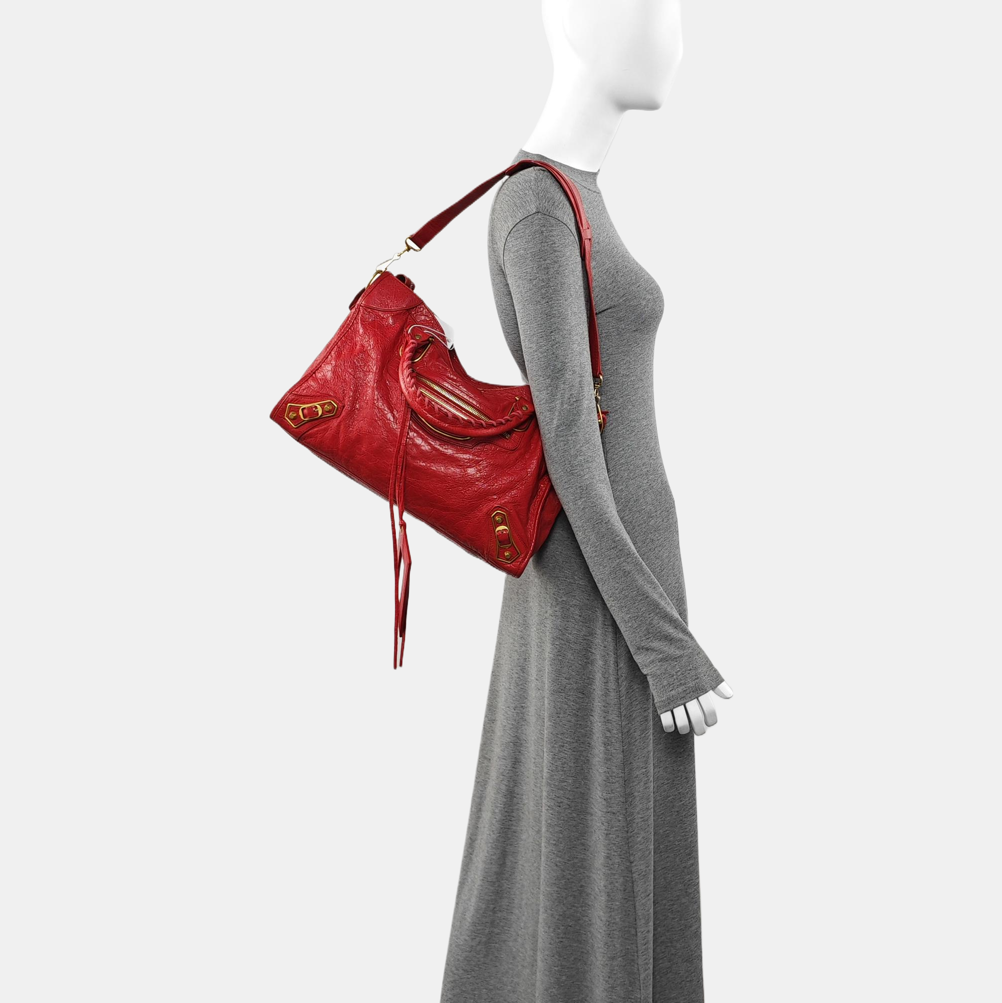 Authenticated pre-owned  Classic City Medium Lambskin Red - Tote Bag at Looply