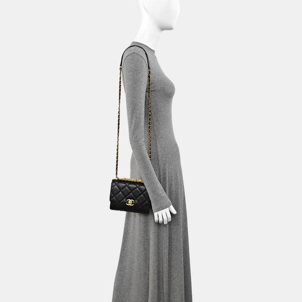 Quilted Lambskin Shoulder Bag Black
