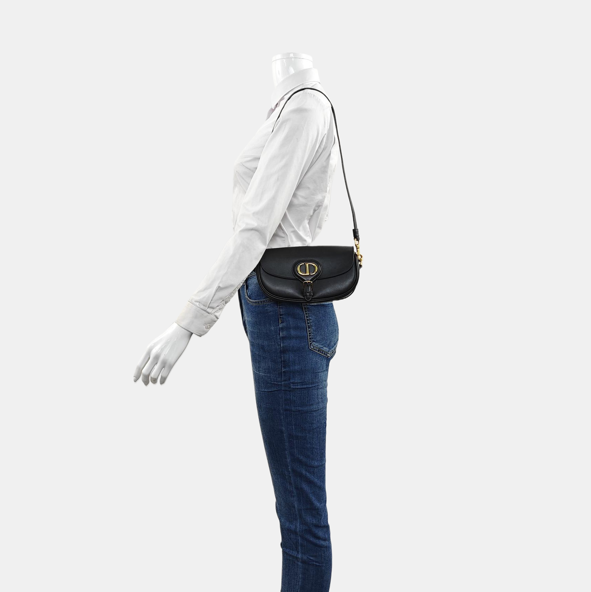 Authenticated pre-owned  Bobby Calfskin Black - Shoulder Bag at Looply