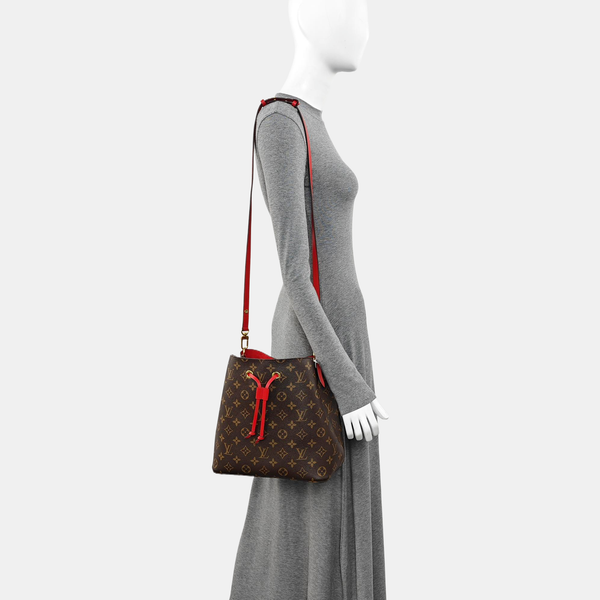 NÉONOÉ MM Monogram Coated Canvas Brown