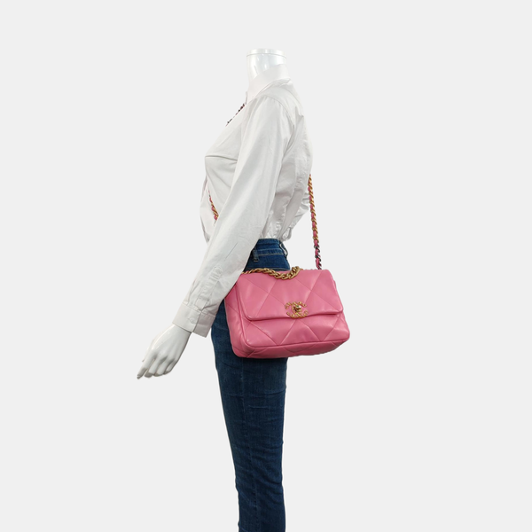 CHANEL 19 Small Quilted Lambskin Red