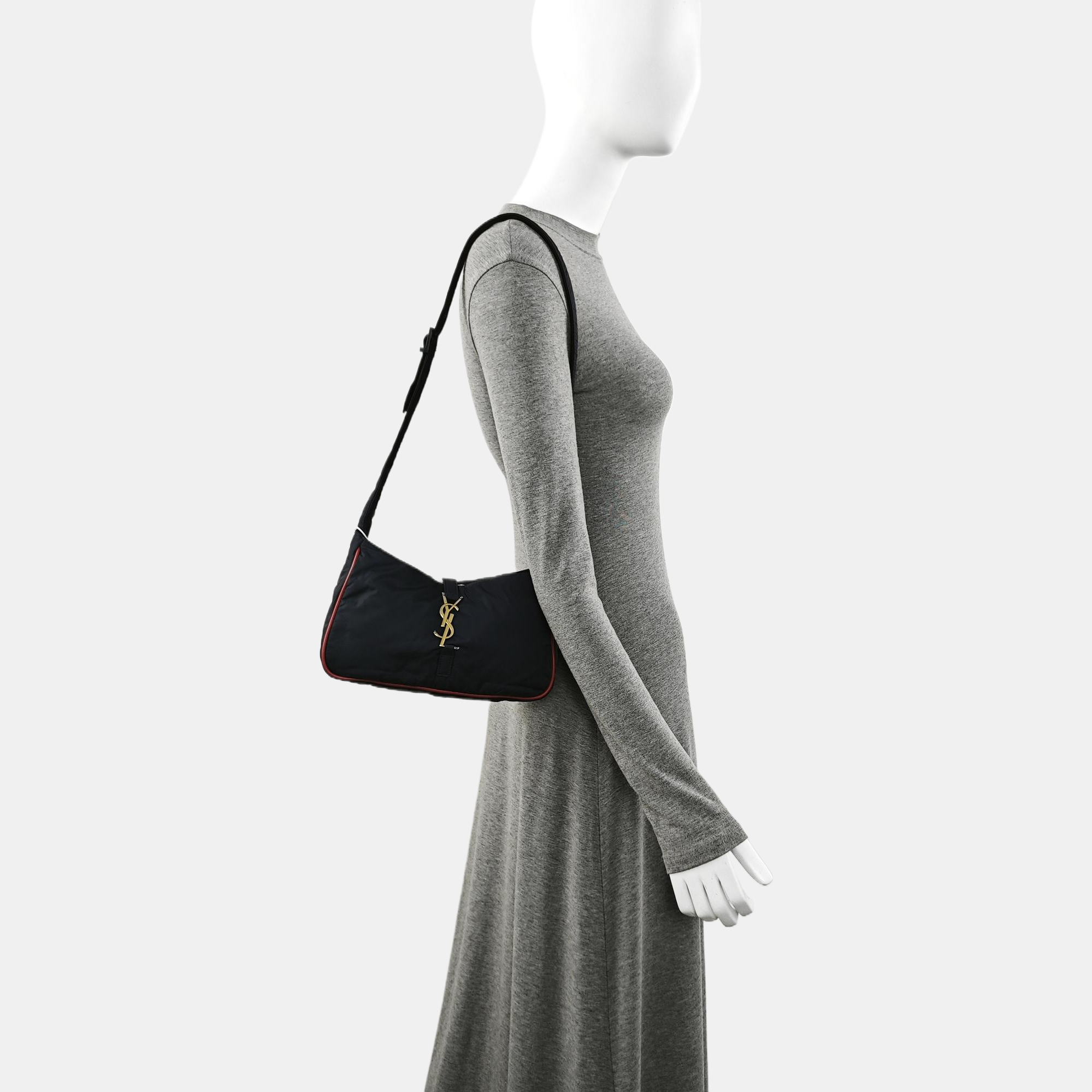 Authenticated pre-owned  LE 5 À 7 Fabric Blue - Shoulder Bag at Looply