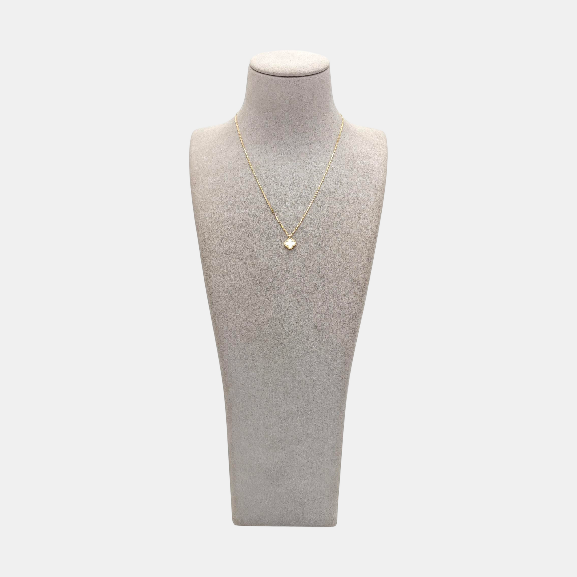 Sweet Alhambra 18k Gold Necklace