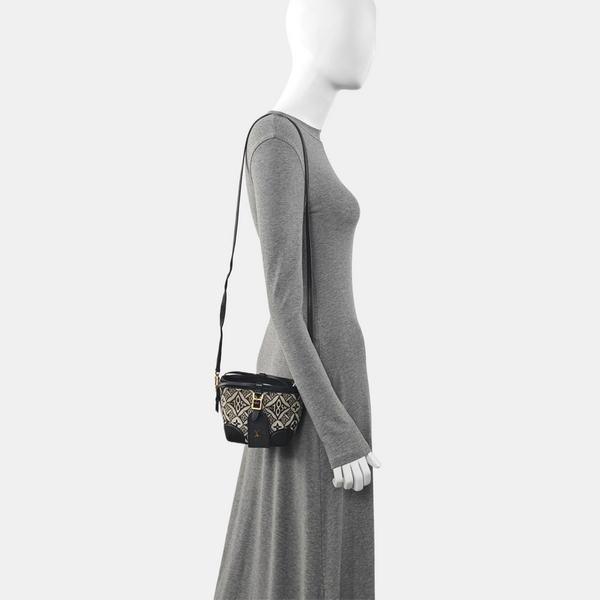 Authenticated pre-owned  NOÉ Fabric Black - Bucket Bag at Looply