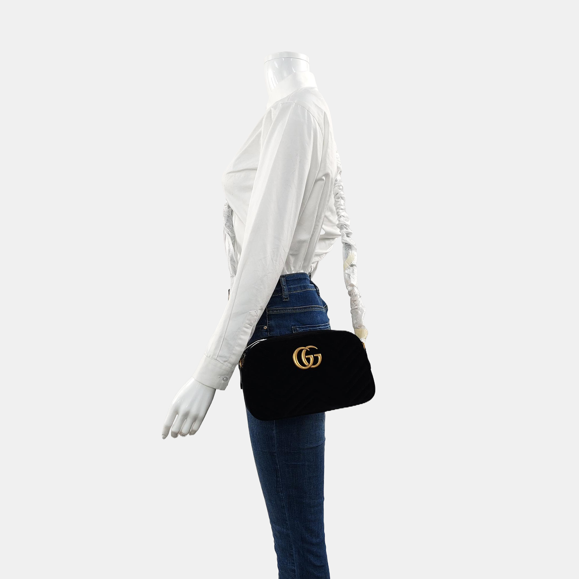 Authenticated pre-owned  GG Marmont Small Quilted Velvet Black - Crossbody Bag at Looply
