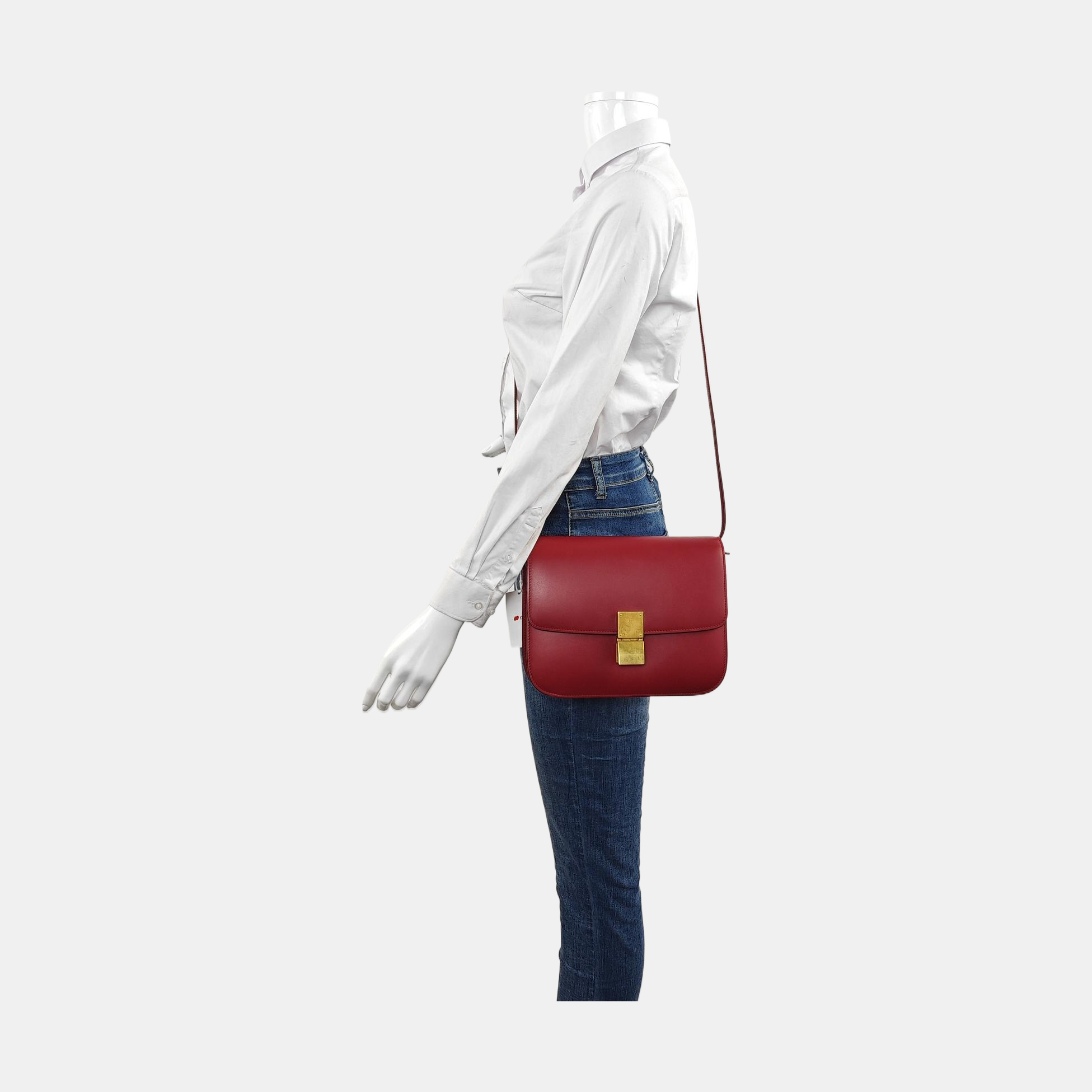 Authenticated pre-owned  CLASSIC BOX Medium Calfskin Red - Crossbody Bag at Looply