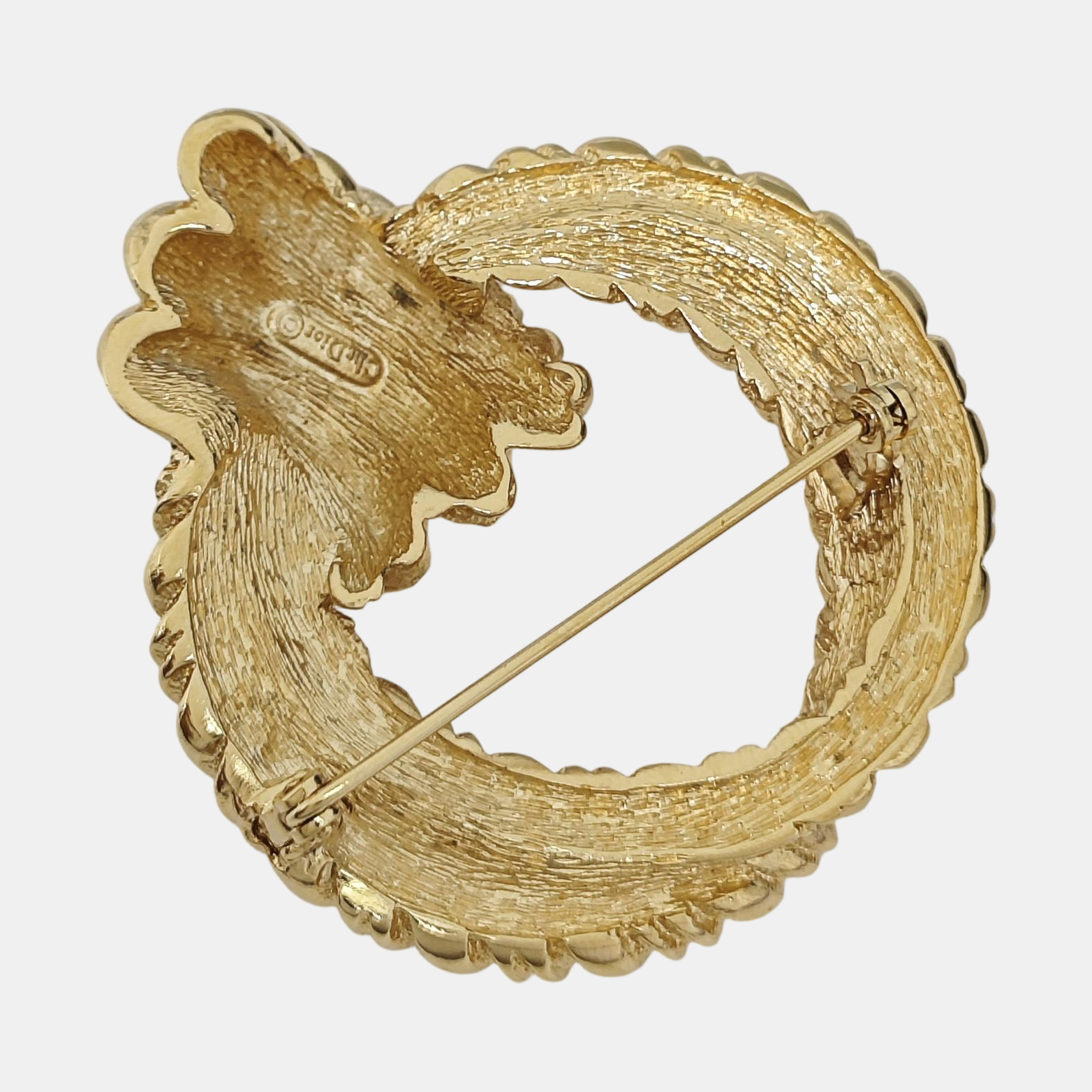 Twist Round Metal Gold Brooch