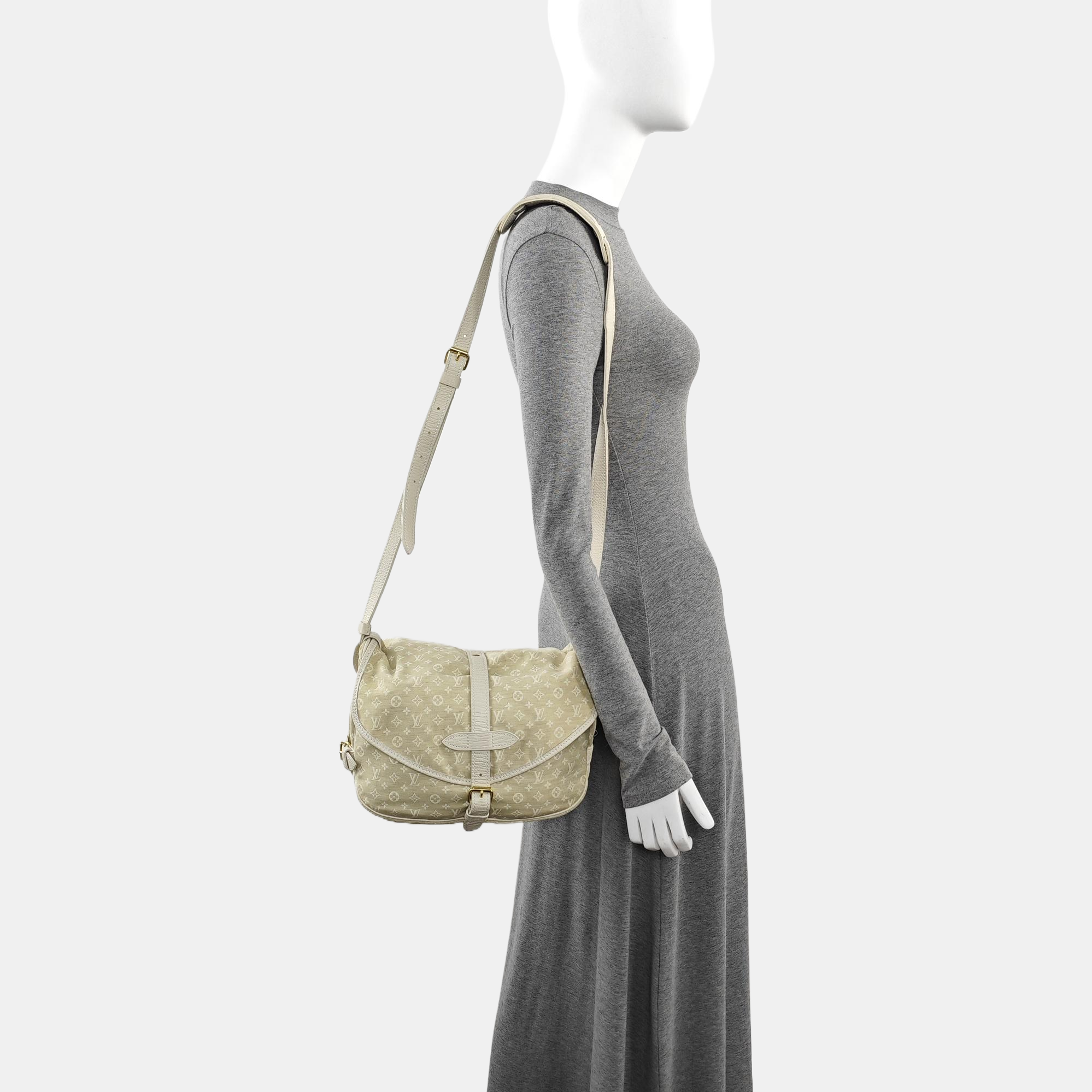 SAUMUR 28 Monogram Canvas Beige