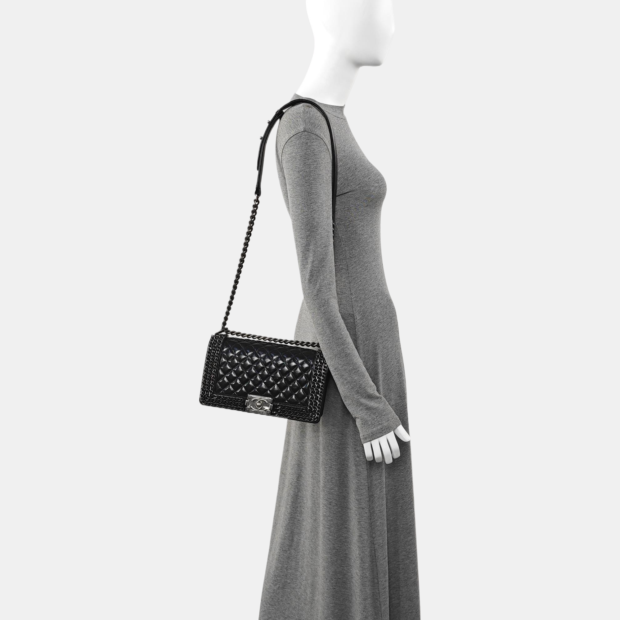 Authenticated pre-owned  BOY CHANEL Medium Quilted Calfskin Black - Shoulder Bag at Looply