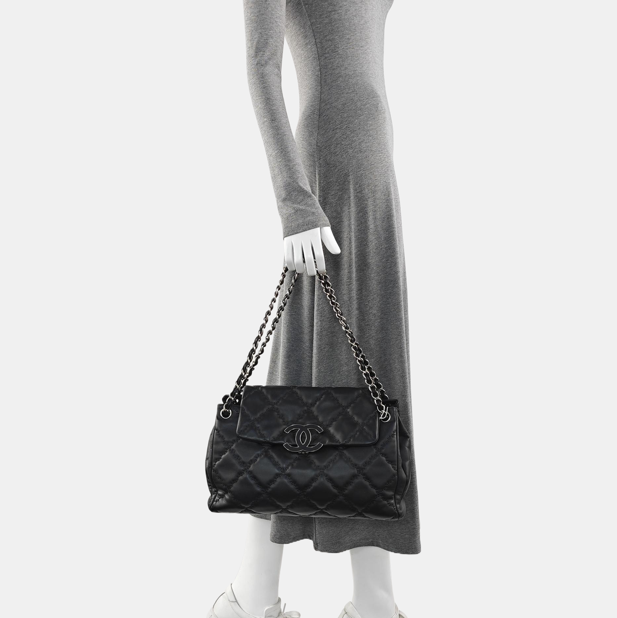 Quilted Calfskin Shoulder Bag Black
