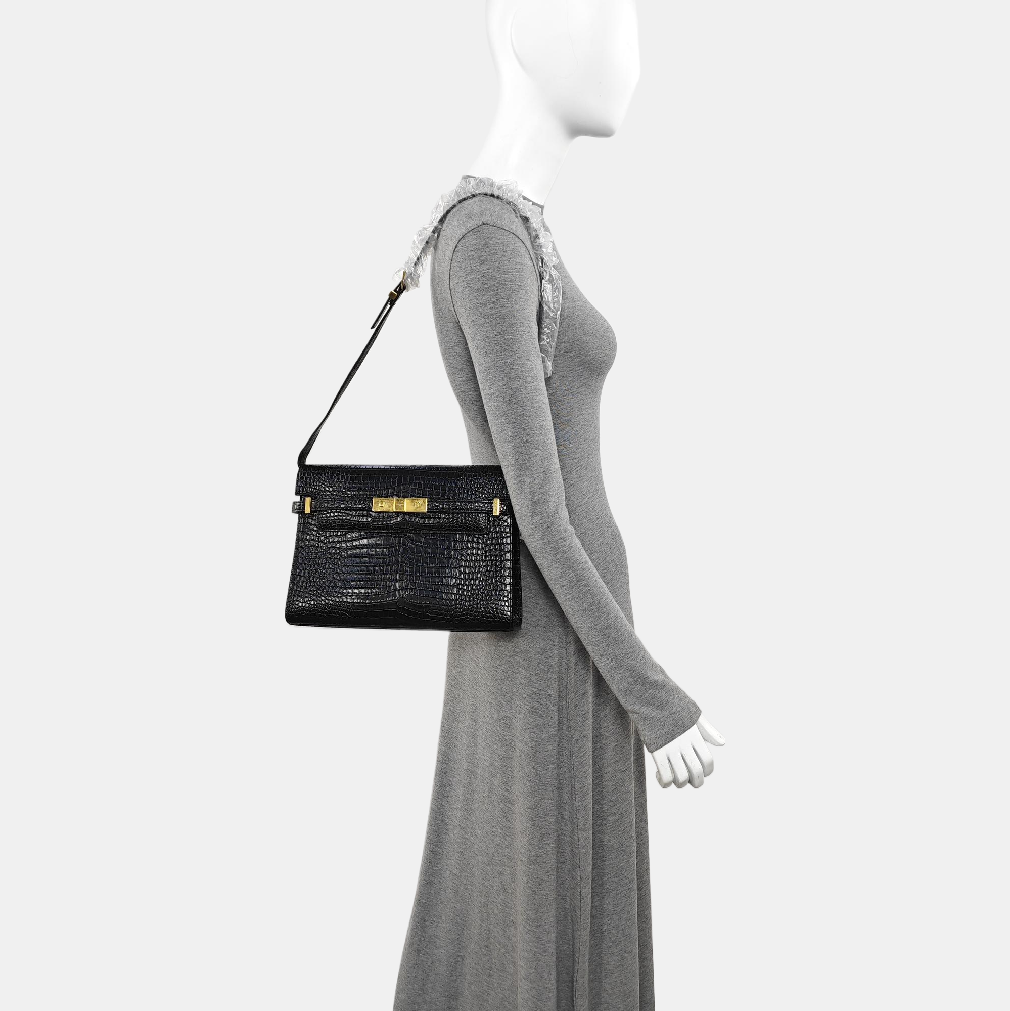 MANHATTAN Medium Calfskin Black
