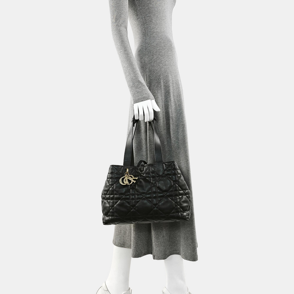 Toujours Medium Cannage Calfskin Black