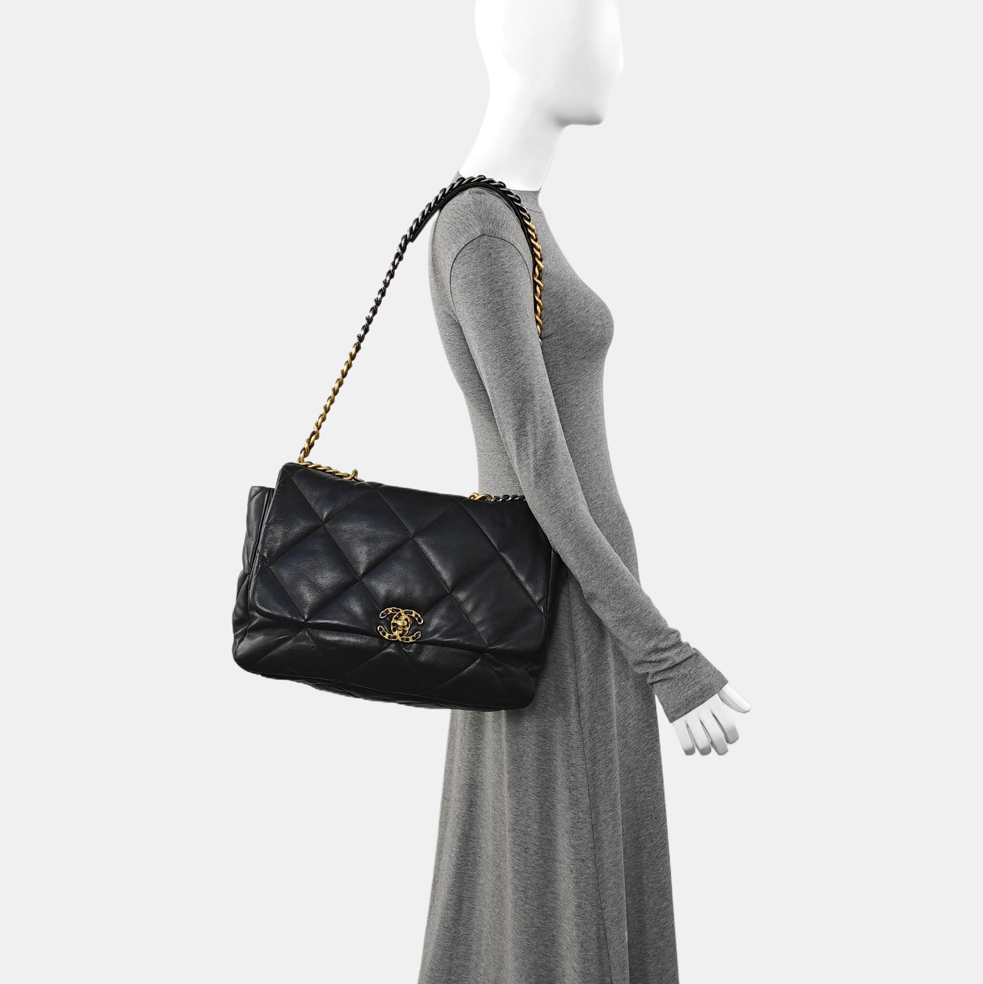 CHANEL 19 Maxi Quilted Calfskin Black
