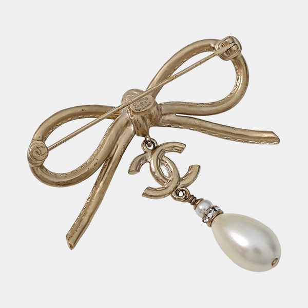 Metal Gold Brooch