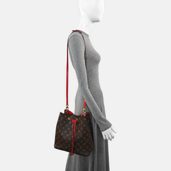 NÉONOÉ MM Monogram Coated Canvas Brown