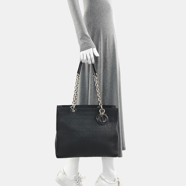 Nwts Ultra Med Quilted Calfskin Black