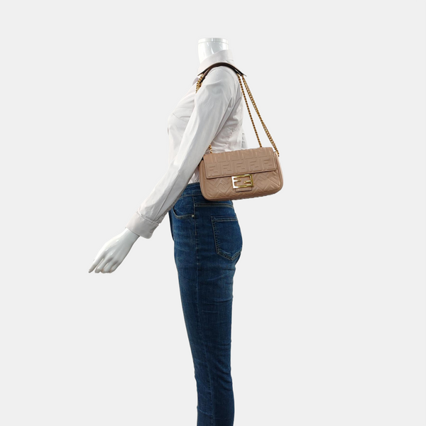 Authenticated pre-owned  Baguette Medium Lambskin Pink - Shoulder Bag at Looply