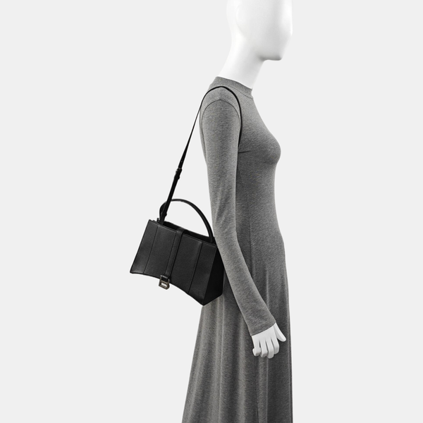 Bolso tote Hourglass East West pequeño de piel de becerro negra