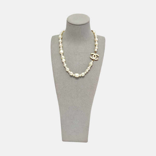 Metal White Necklace