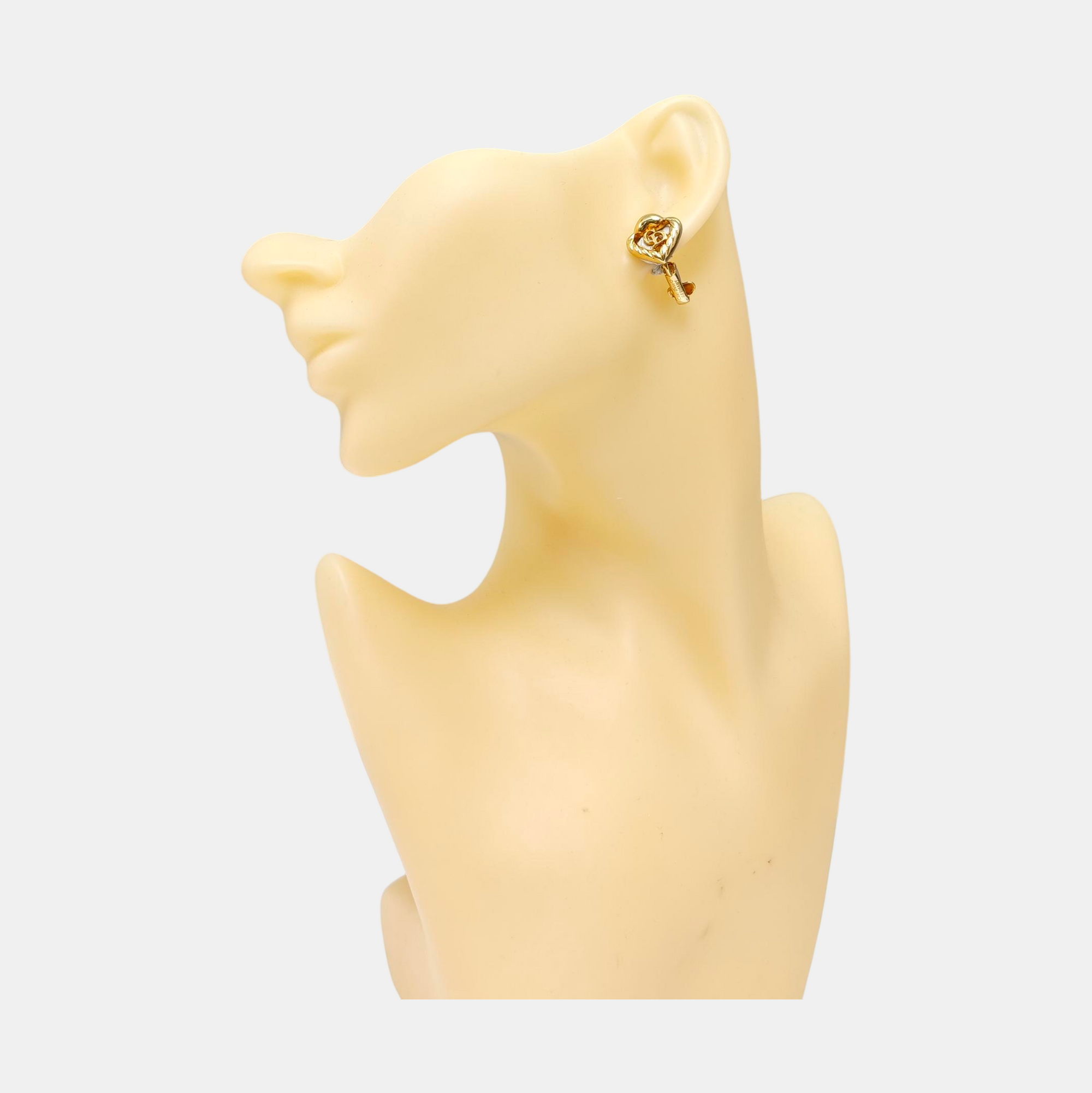Twist Round Metal Gold Clip On Earrings