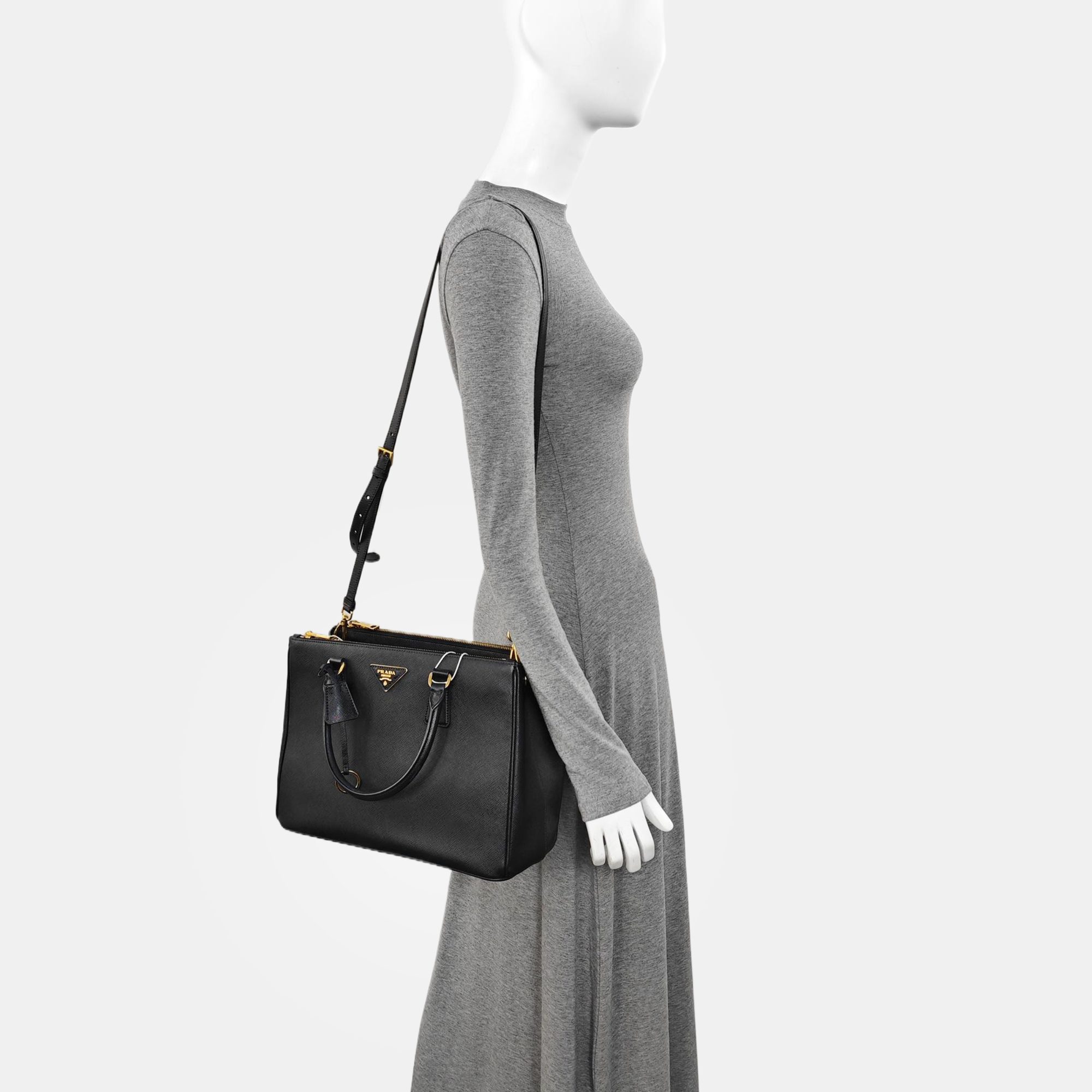 Galleria Medium Saffiano Calfskin Black