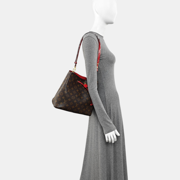 NÉONOÉ MM Monogram Coated Canvas Brown