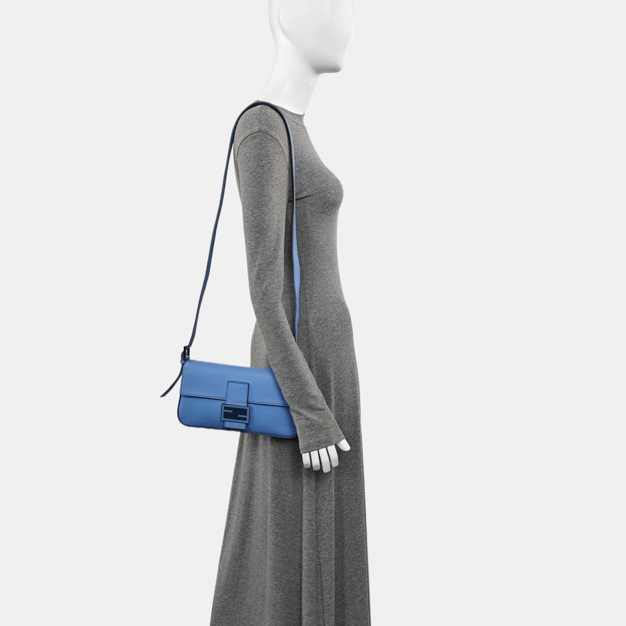 Baguette Medium Calfskin Blue