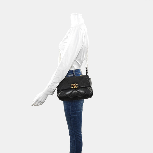 CHANEL 19 Small Quilted Lambskin Black
