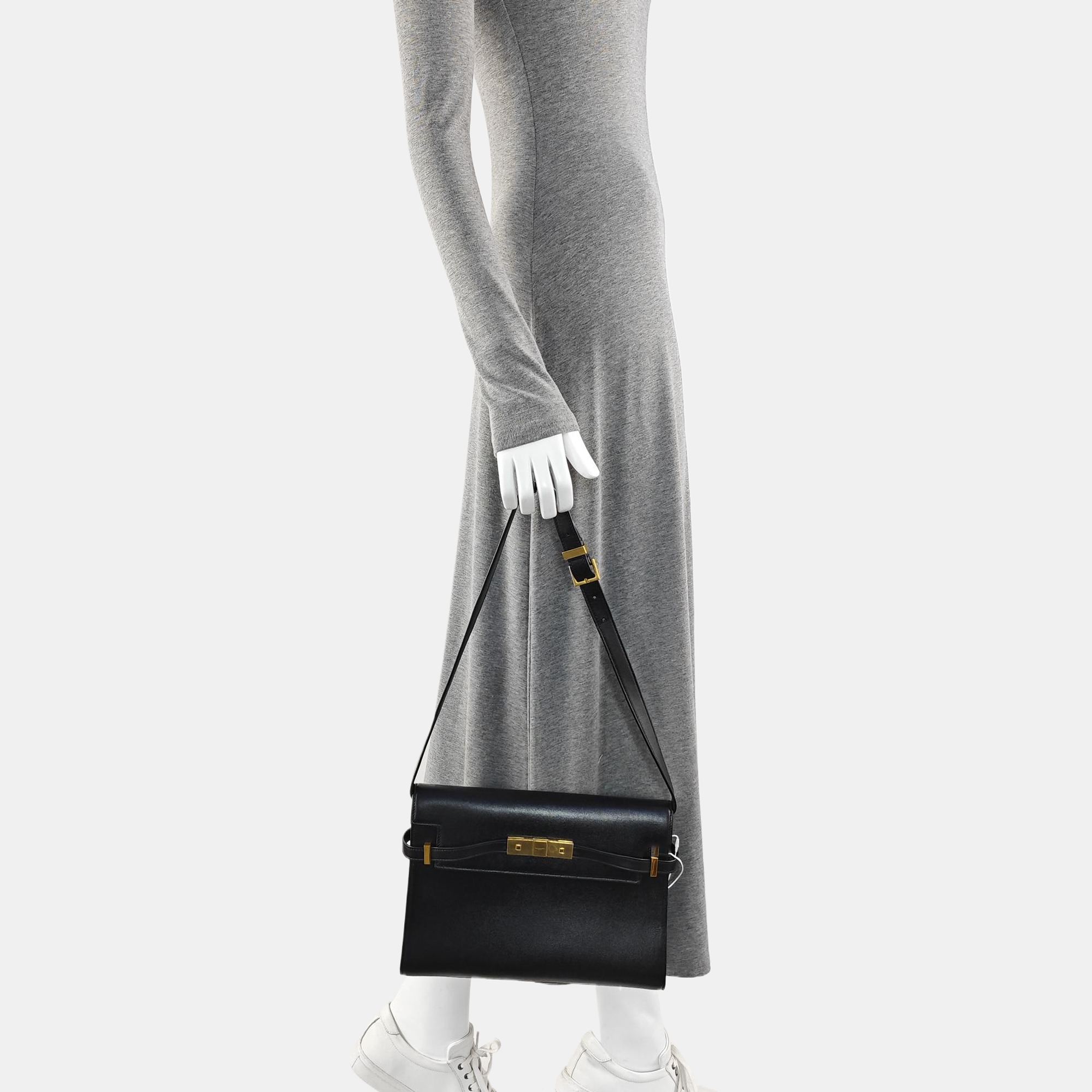 MANHATTAN Medium Calfskin Black