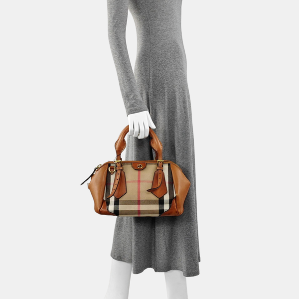 Milverton Canvas Beige